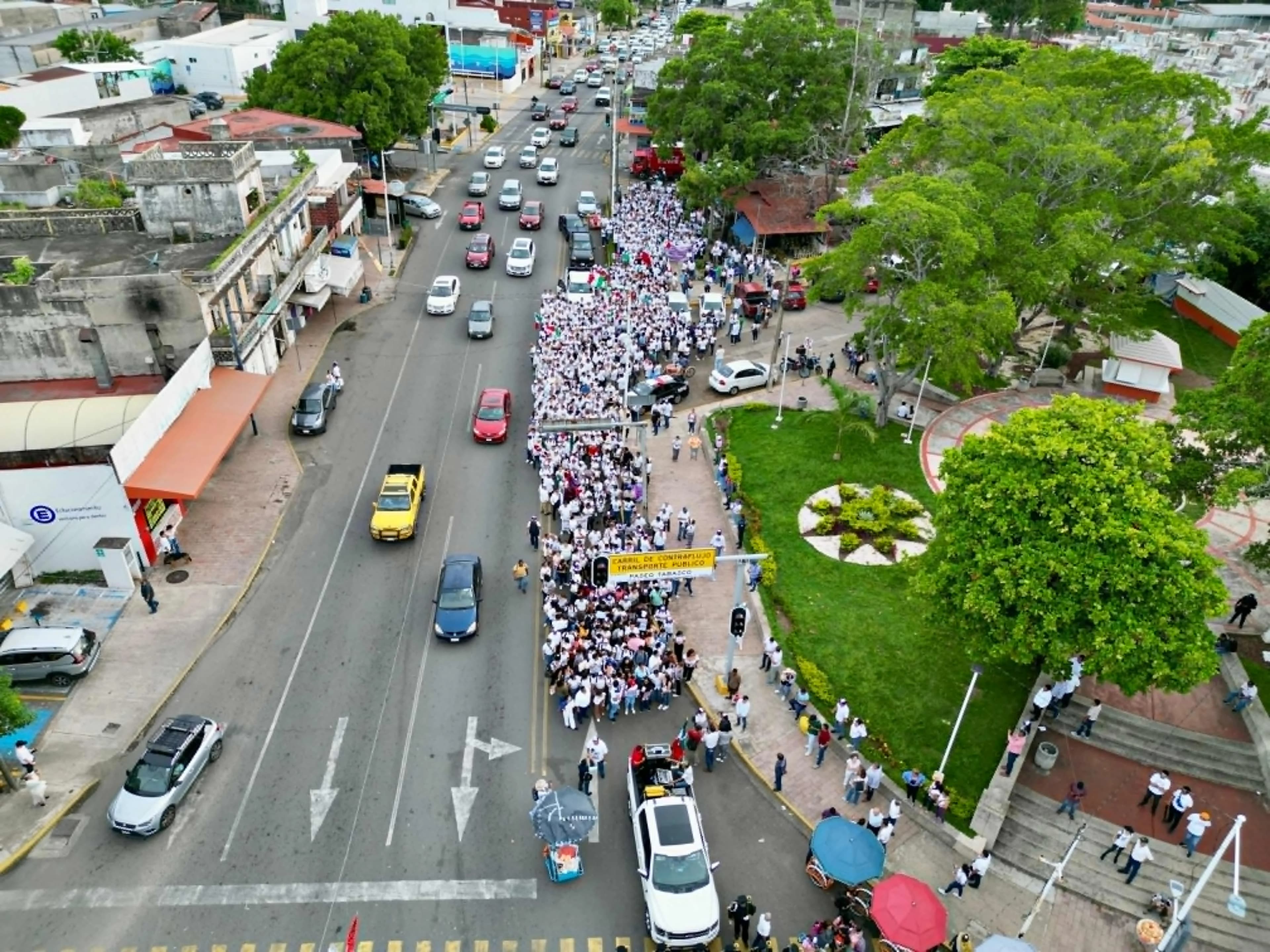 Sin "acarreados" marcha contra reforma al Poder Judicial 