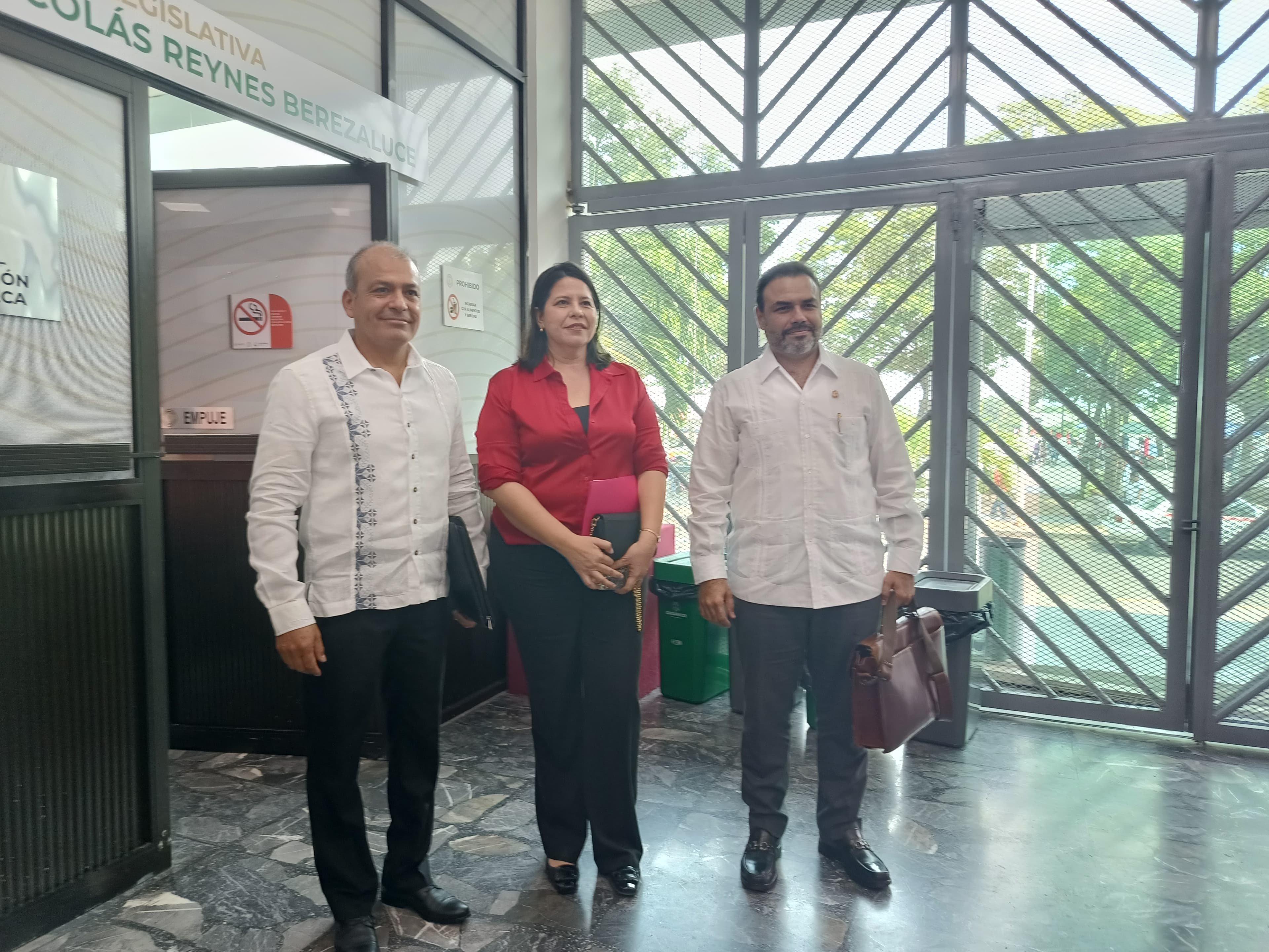 A entrevistas aspirantes a titulares del TSJ, FGE y TCyA con diputados 