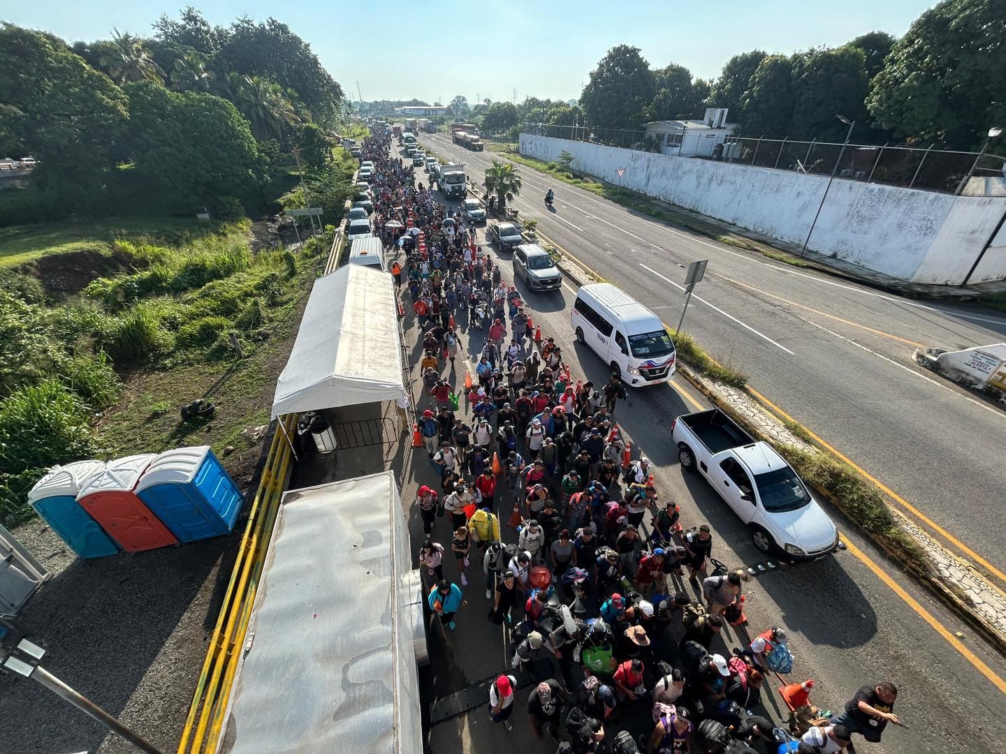 Inician 3 mil migrantes “Caravana por la Dignificación Humana”