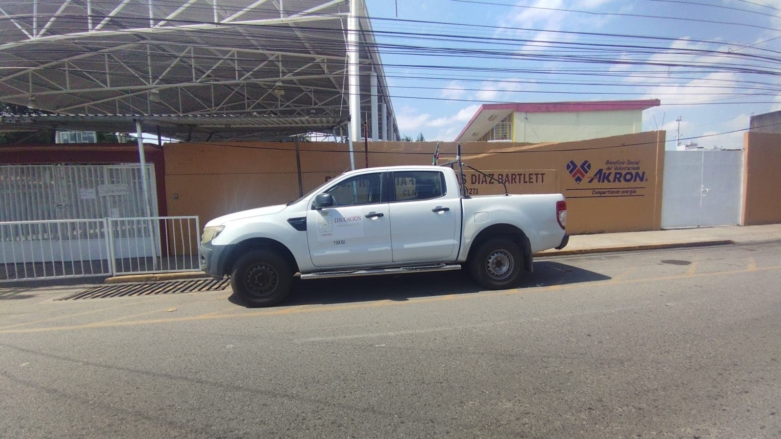 Da Setab solución a medias a primaria "Tomás Díaz Bartlett"