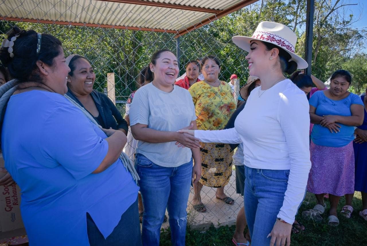 Busca reelección sin soltar el hueso