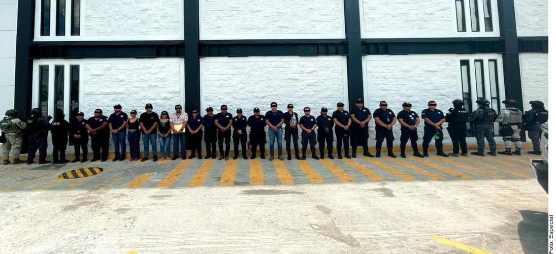 Caen 22 policías, entre ellos un comandante, en Chiapas
