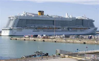 ImagenCrucero atracado por dos noches logra acuerdo 