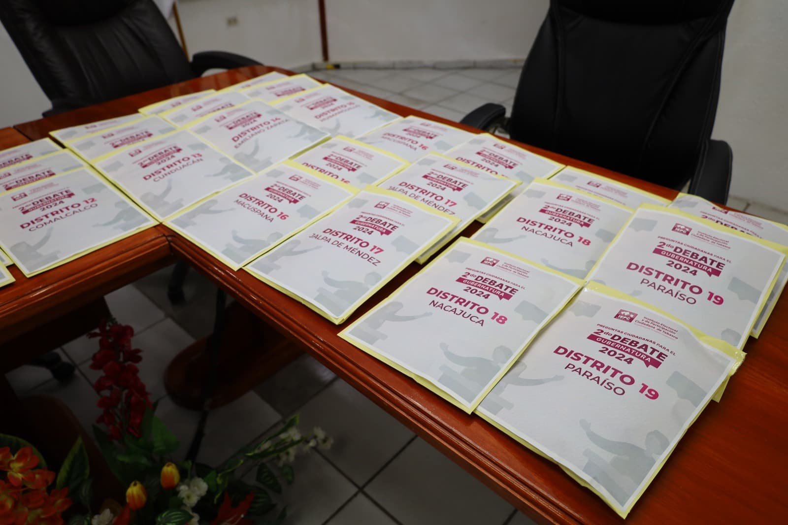 Recaba IEPCT más de 5 mil preguntas ciudadanas