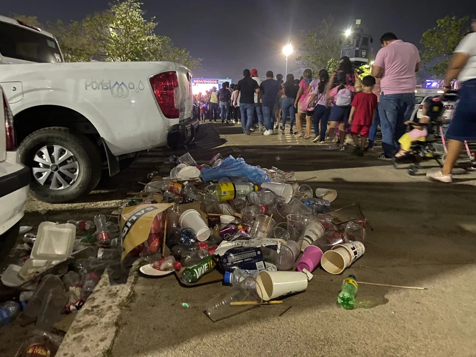 Rebasa basura a la feria 