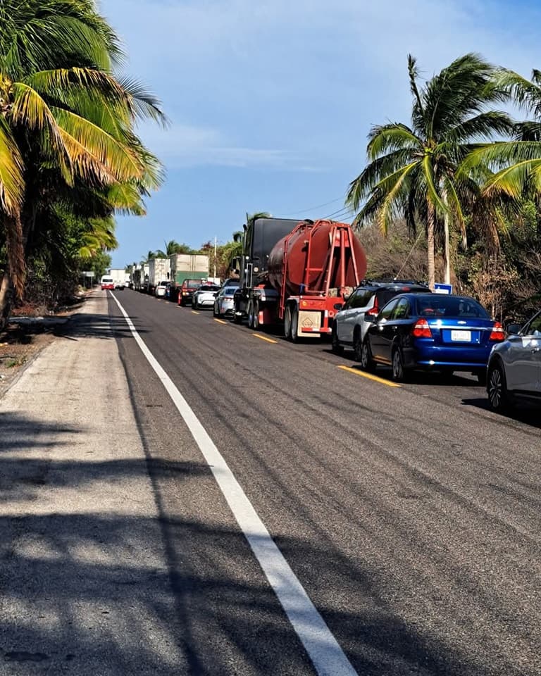 Un solo carril en Atasta Campeche para vehículos 