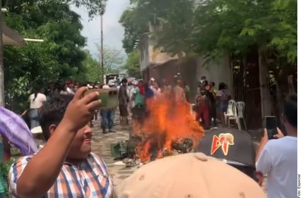 Queman votos en Veracruz 