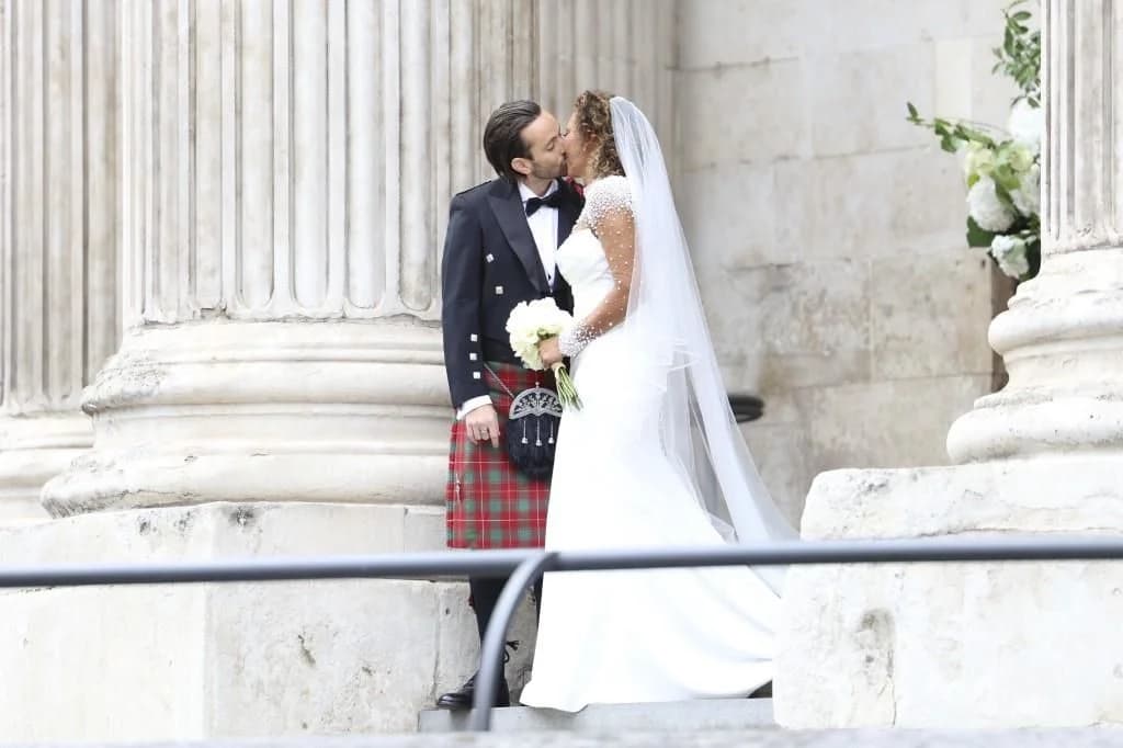 Se casa Mel B con estilista en la Catedral de Londres 