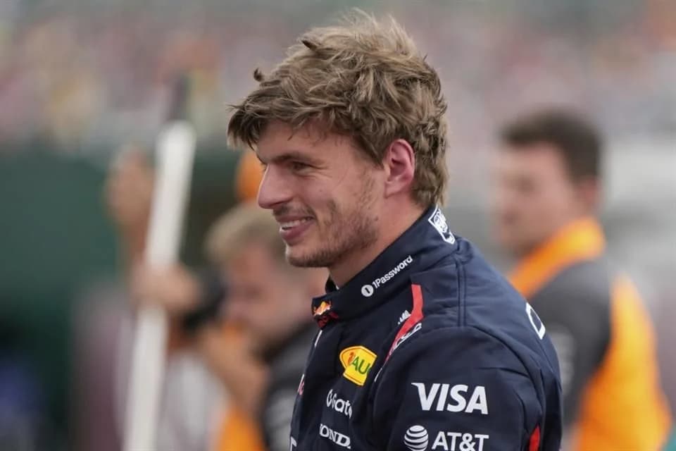 Logra Verstappen impresionante pole para GP de GB