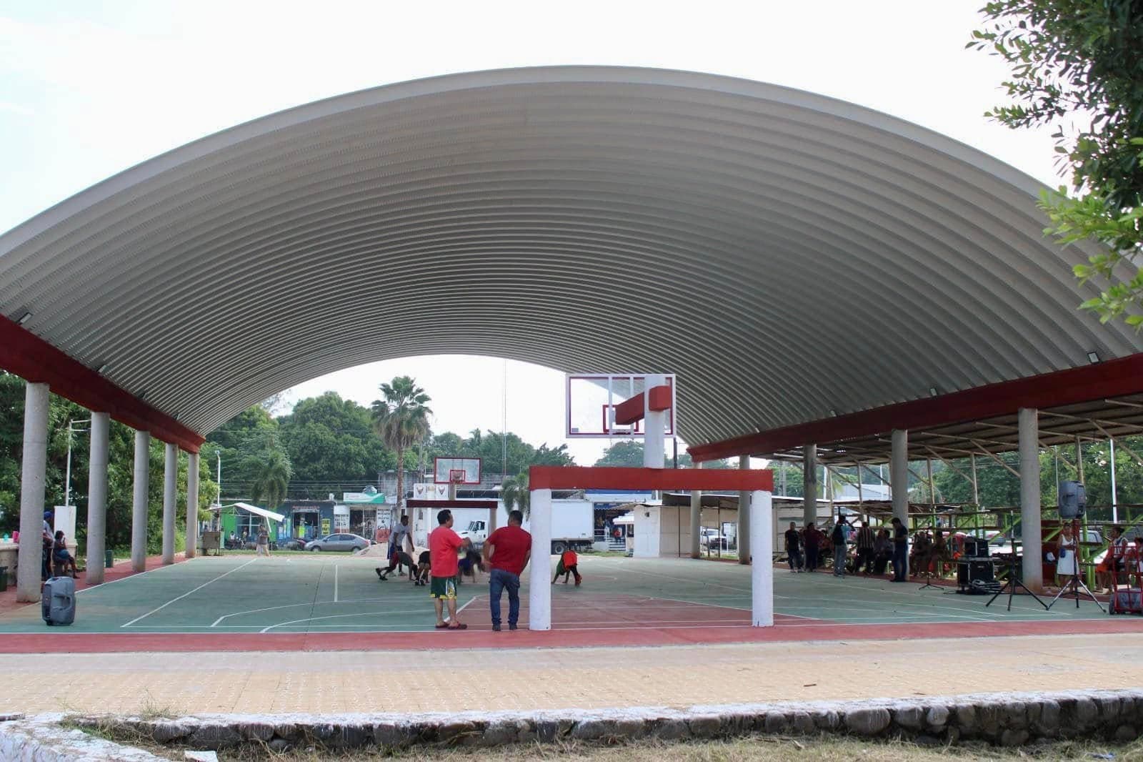 Sin certeza jurídica viviendas y escuelas de Ciudad Pemex 