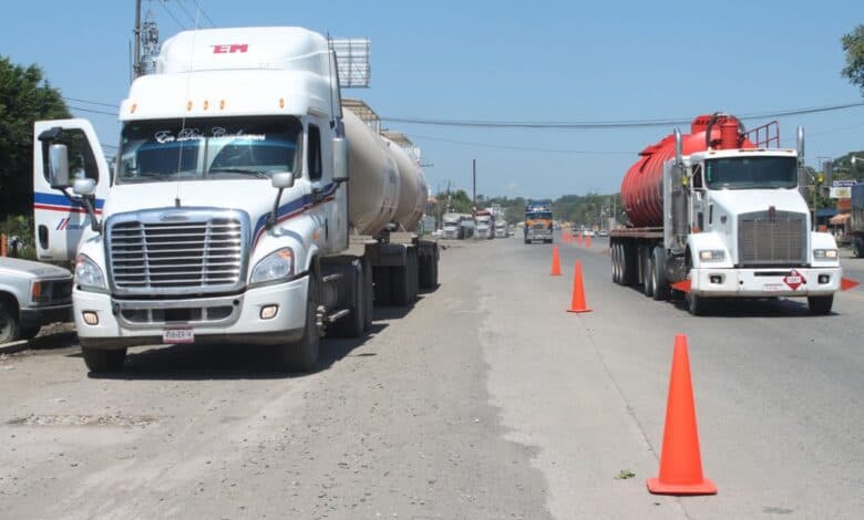Canacar Veracruz denuncia que no cesan asaltos a traileros