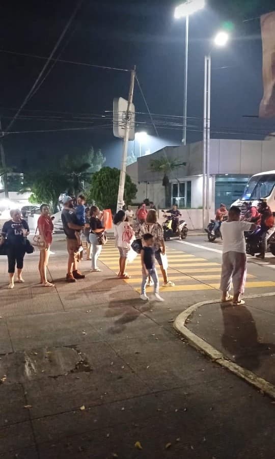 Retienen camiones 'Saeta' por no pagar daños