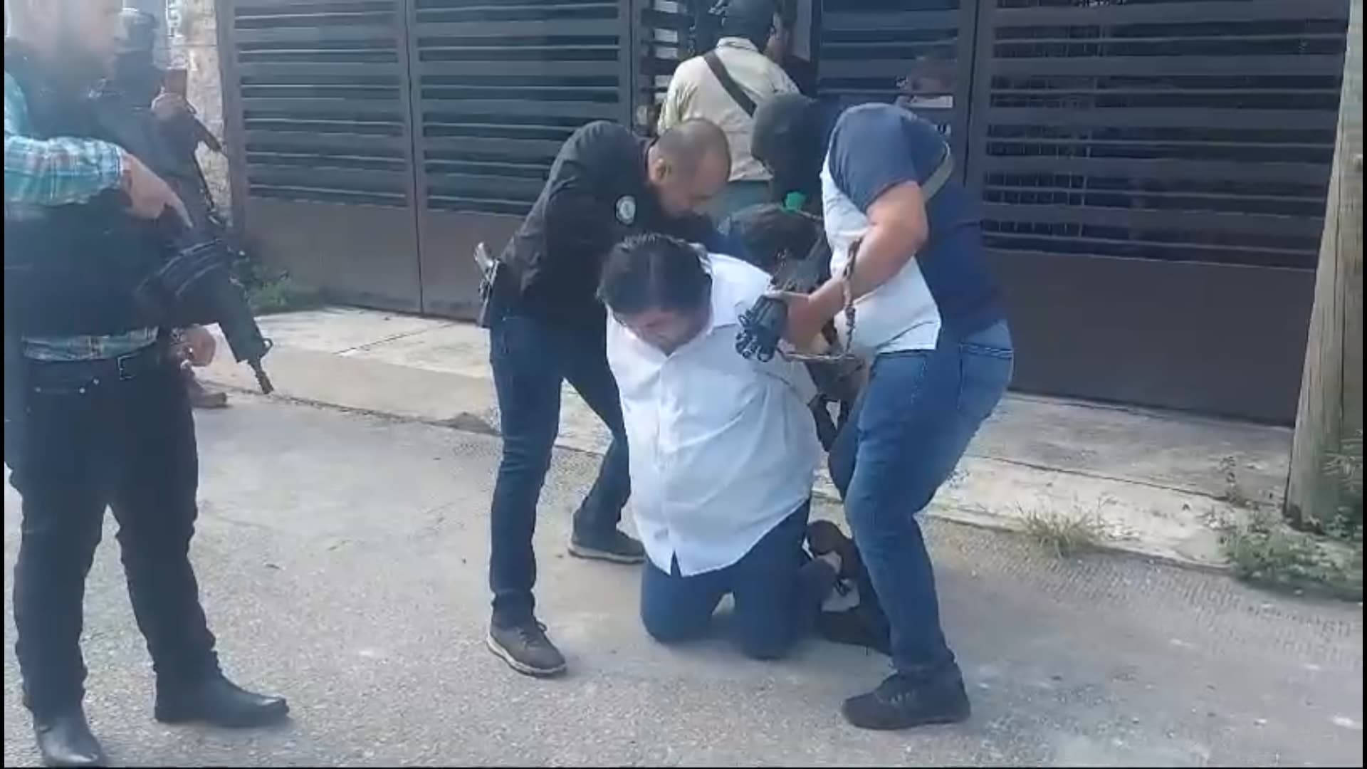 Era extorsionado por presuntos agentes de FGR…mata a uno y hiere a otro