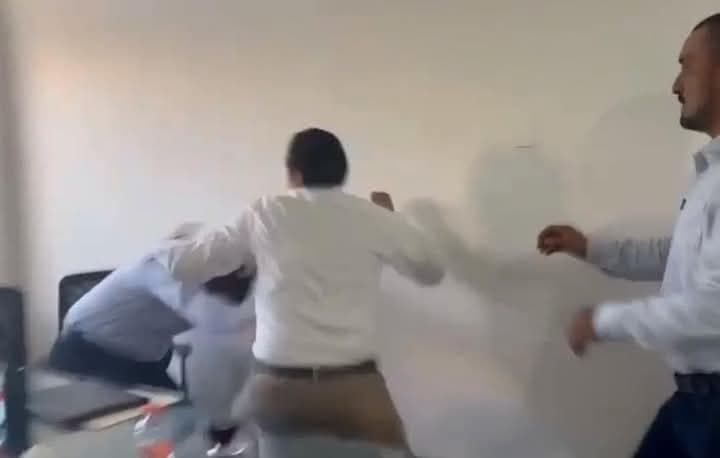 Pleito entre pvemistas, tunden a diputado local en Chiapas 