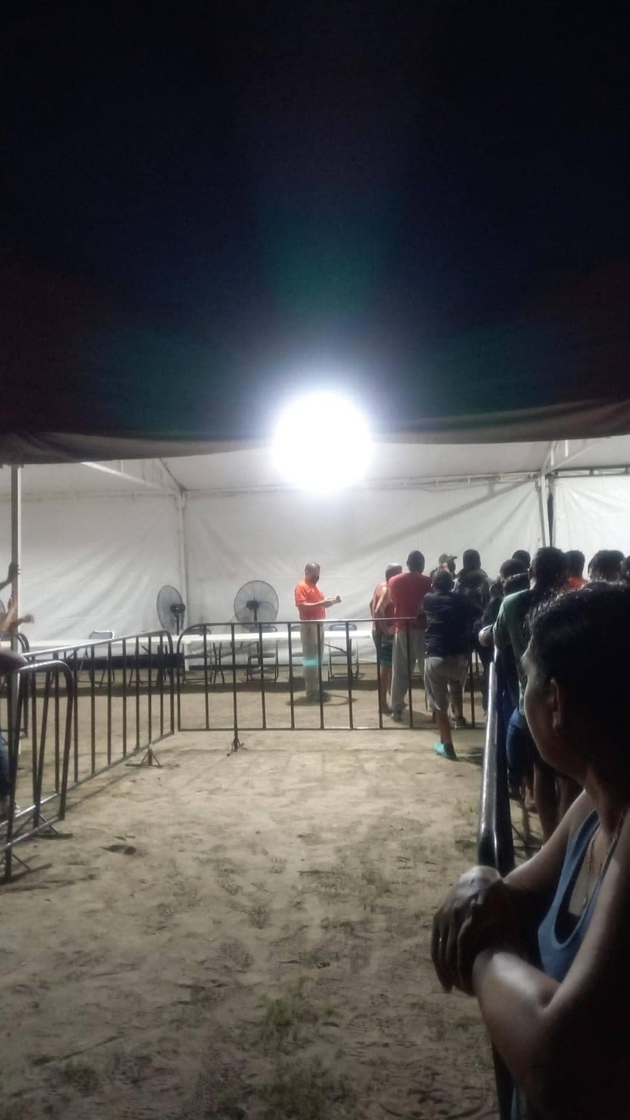 Dan a Migrantes 20 días para circular libremente por el país