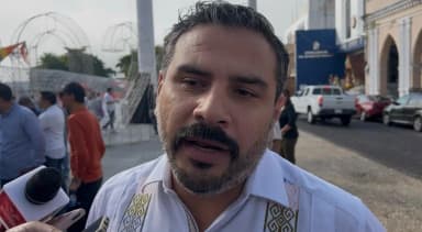 ImagenDeslinda secretario de Salud al gobernador de acusación contra ex funcionarios detenidos