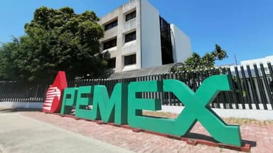 ImagenDenuncian corrupción por ventas de plazas en Pemex en Carmen