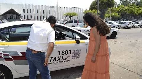 Prestarán taxis servicios vía WhatsApp: Movilidad