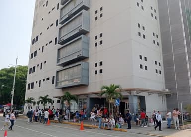 ImagenProtestan madres en Torre Pediátrica de Veracruz