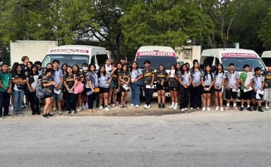 ImagenPor playas se unen taxistas de Q. Roo y estudiantes del Conalep