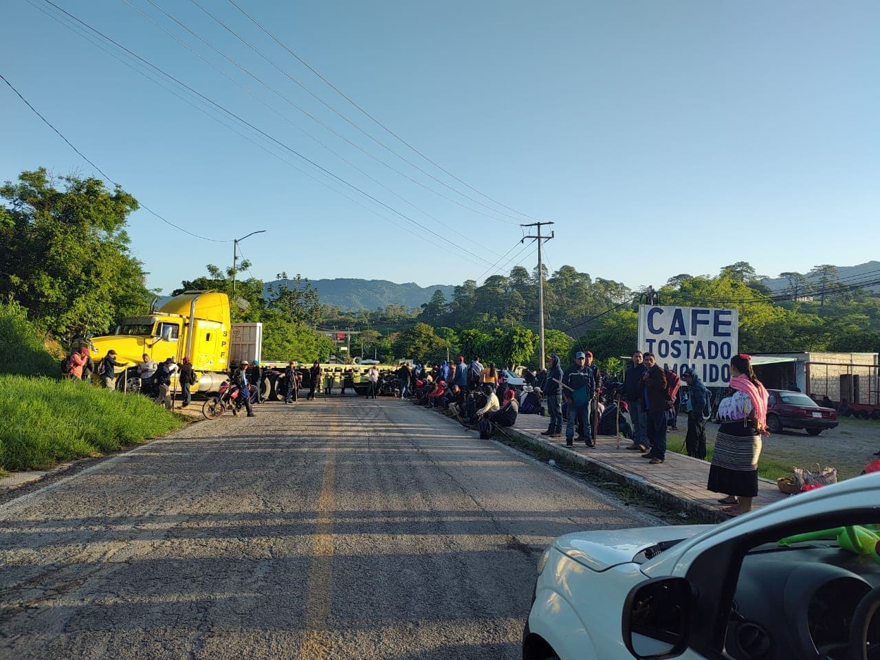 Bloquean carretera Ocosingo a Palenque