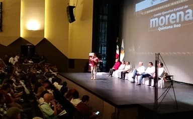 ImagenLlama Mara Lezama a legisladores y funcionarios a no enamorarse del dinero