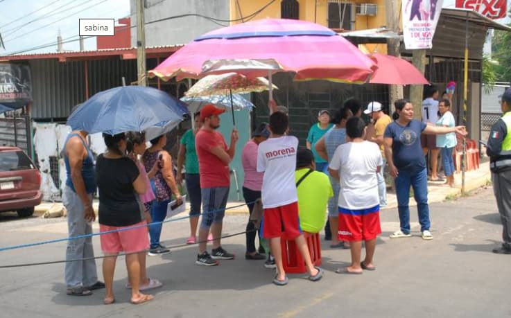 Se lían a golpes por cierre de calle