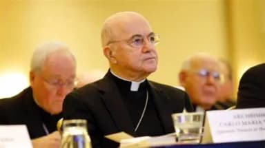 ImagenVaticano excomulga a un arzobispo 