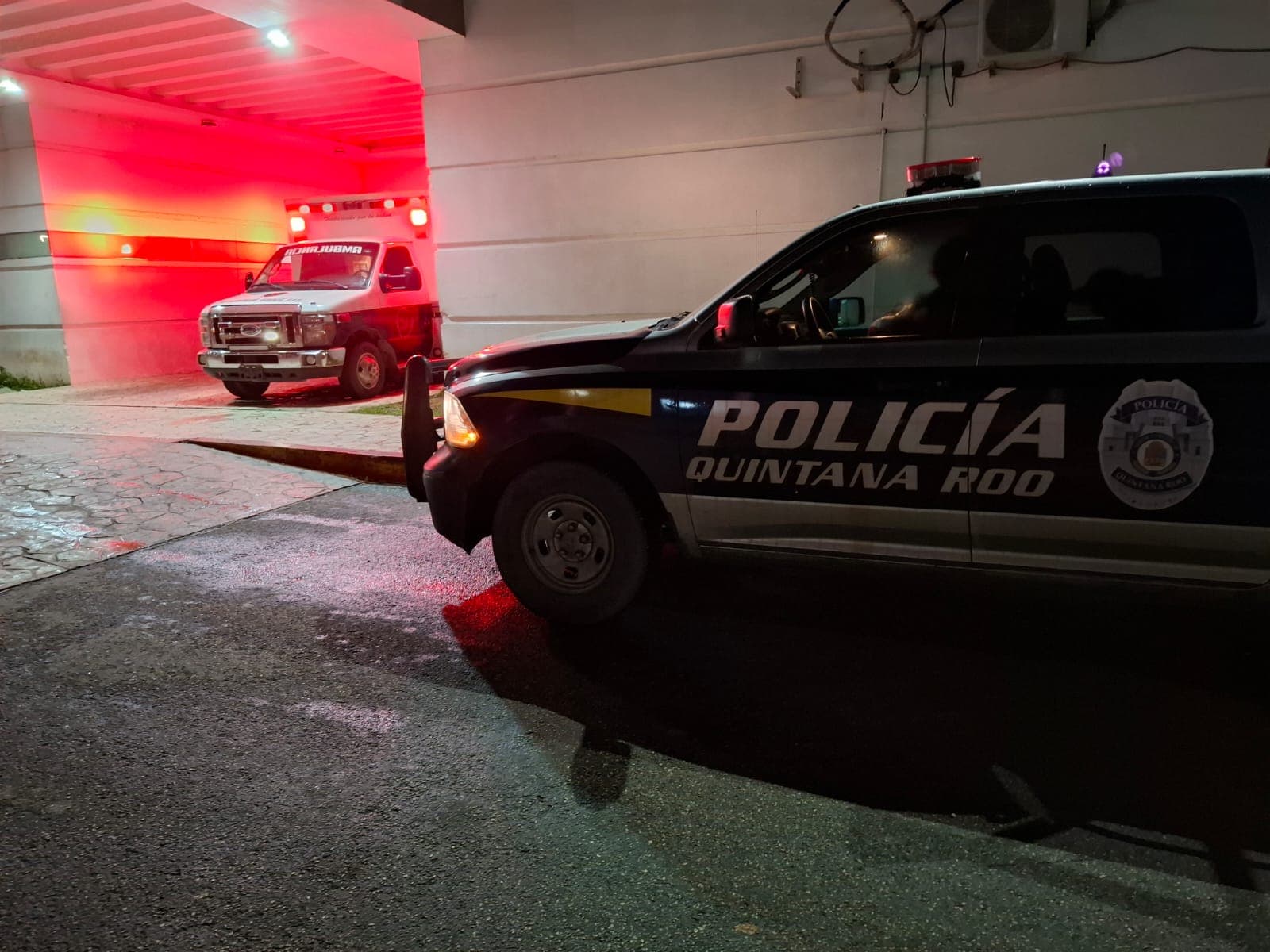 Balacera en Cancún, tres detenidos y un muerto