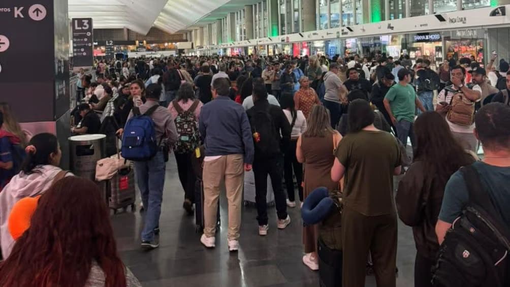 Sube Aeropuerto de CdMx costo de tarifa de uso