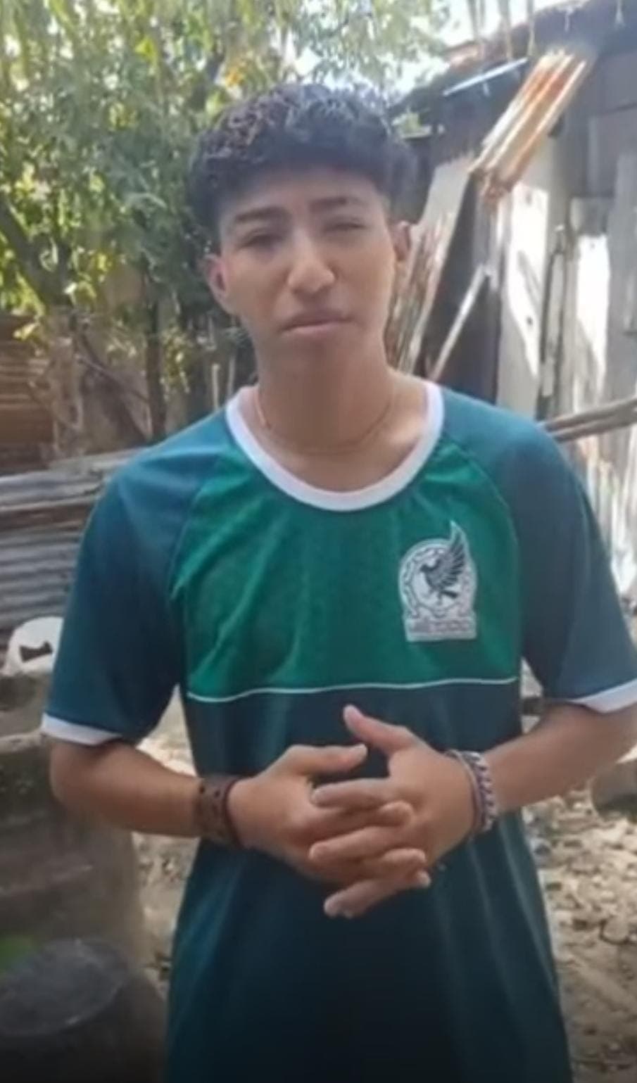 'Estaba asustado', se excusa joven que golpeó a su madre