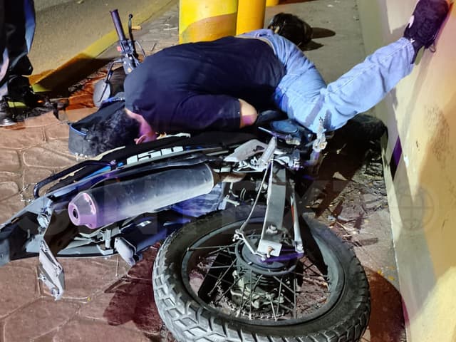 Muere motociclista tras derrapar en Periférico de Villahermosa 