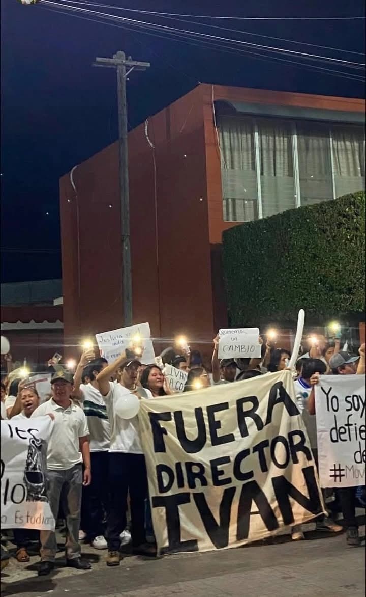 Exigen cese de director del Tec de Balancán "por actos de corrupción"