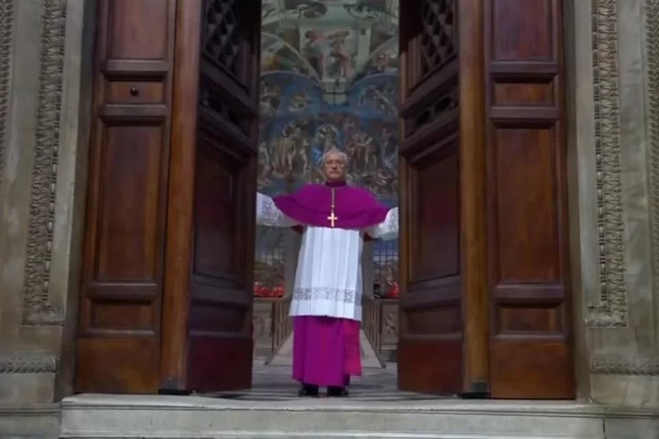 Humo negro en primer cónclave para elegir al nuevo Papa