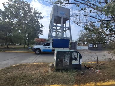 ImagenMega fuga de agua potable en Arboledas San Ramón