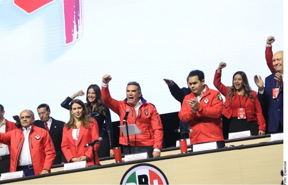 Concreta 'Alito' reforma para reelección 