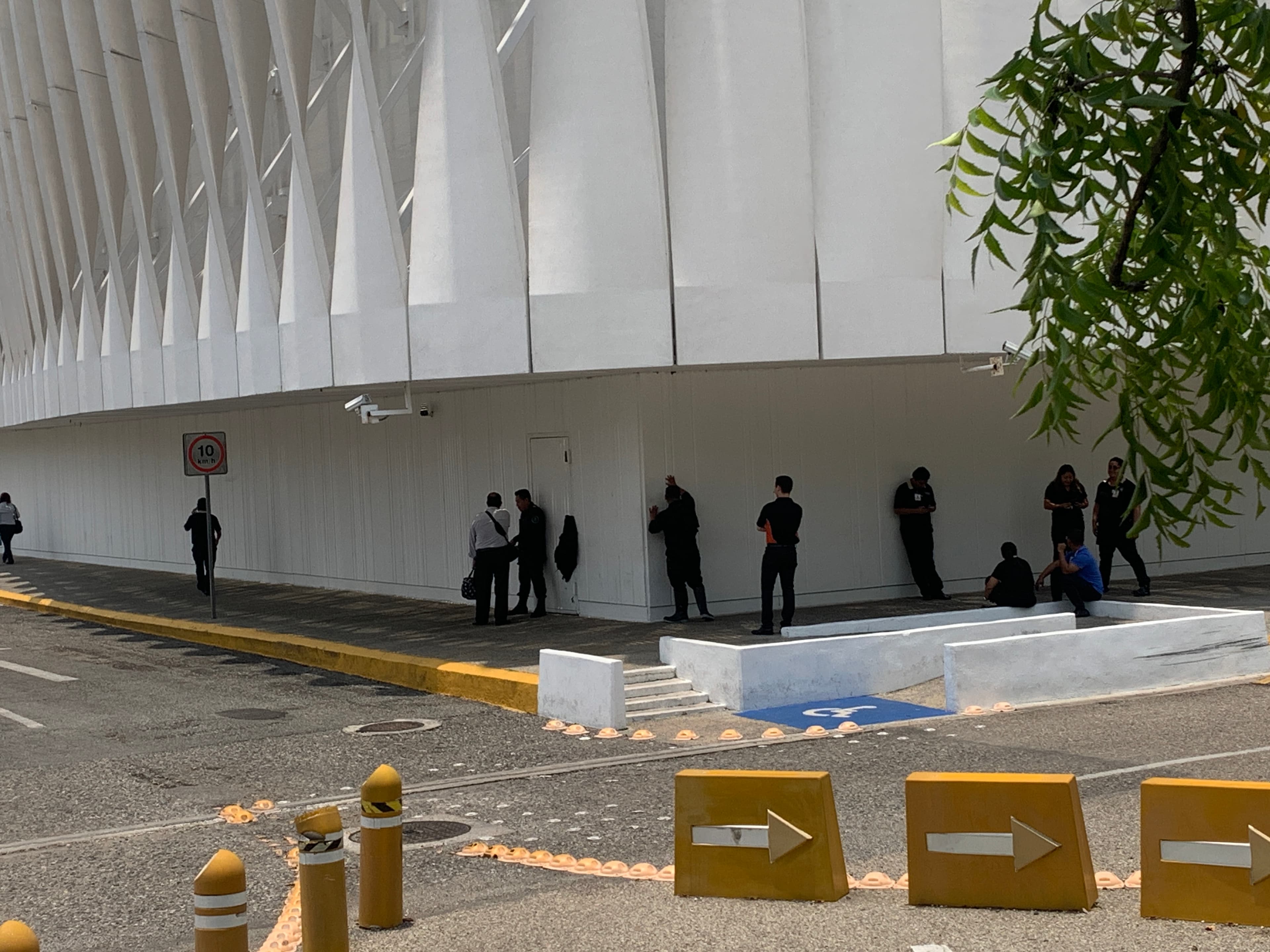 Pese a cierre de Altabrisa, salarios de empleados deben pagarse: FTOT 