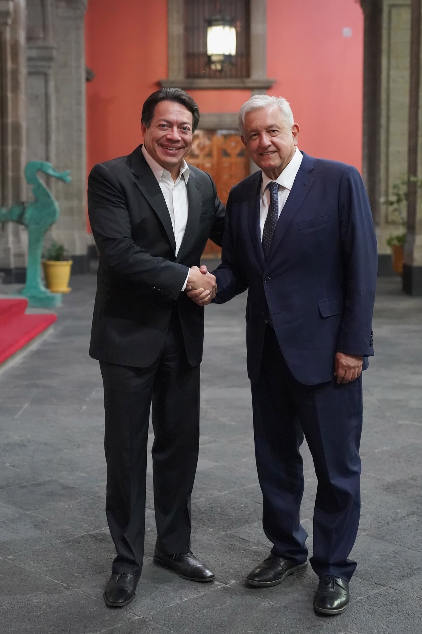 Pospone Morena definir candidaturas 