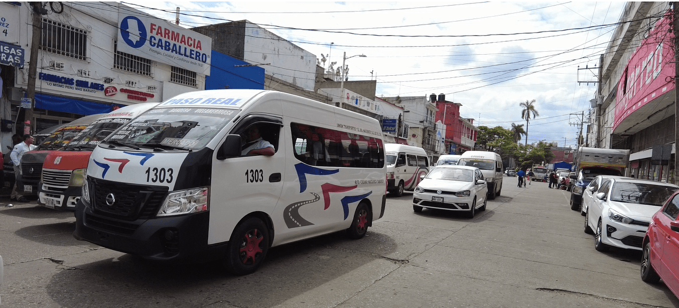 Ser chofer de combi, todo un desafío