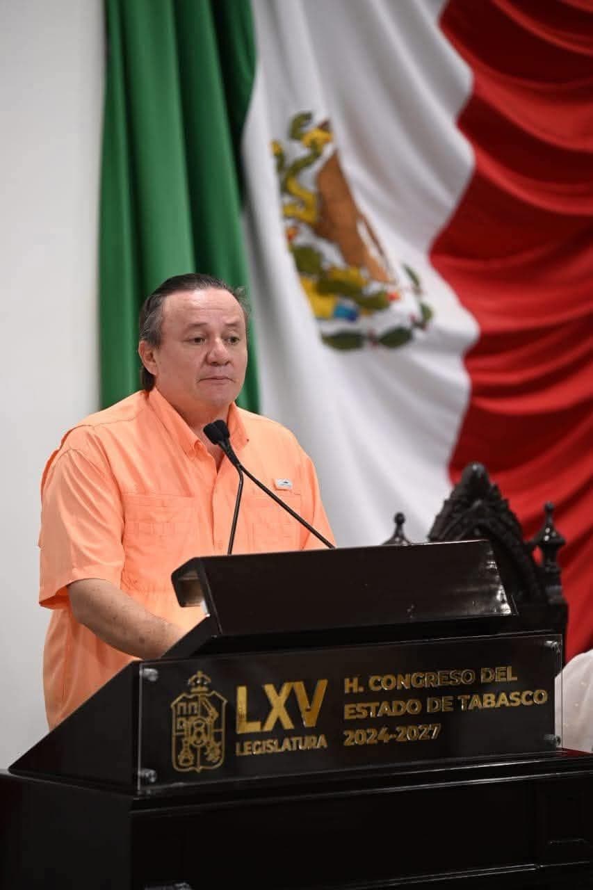 No a la apología del delito; va MC contra "narcocorridos"  