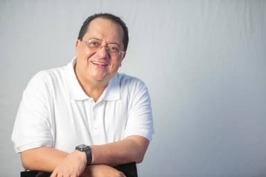 ImagenReprocha Andrade imposición de código de ética a maestros