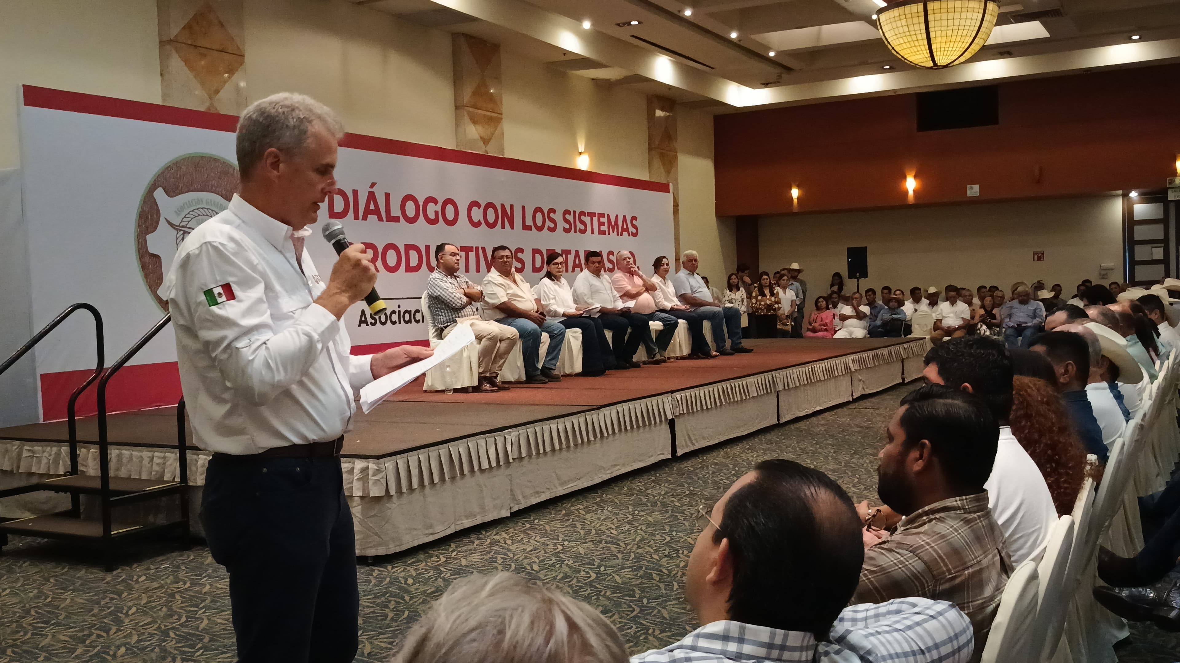 Líderes del sector primario piden a Javier May apoyos para tecnificación 