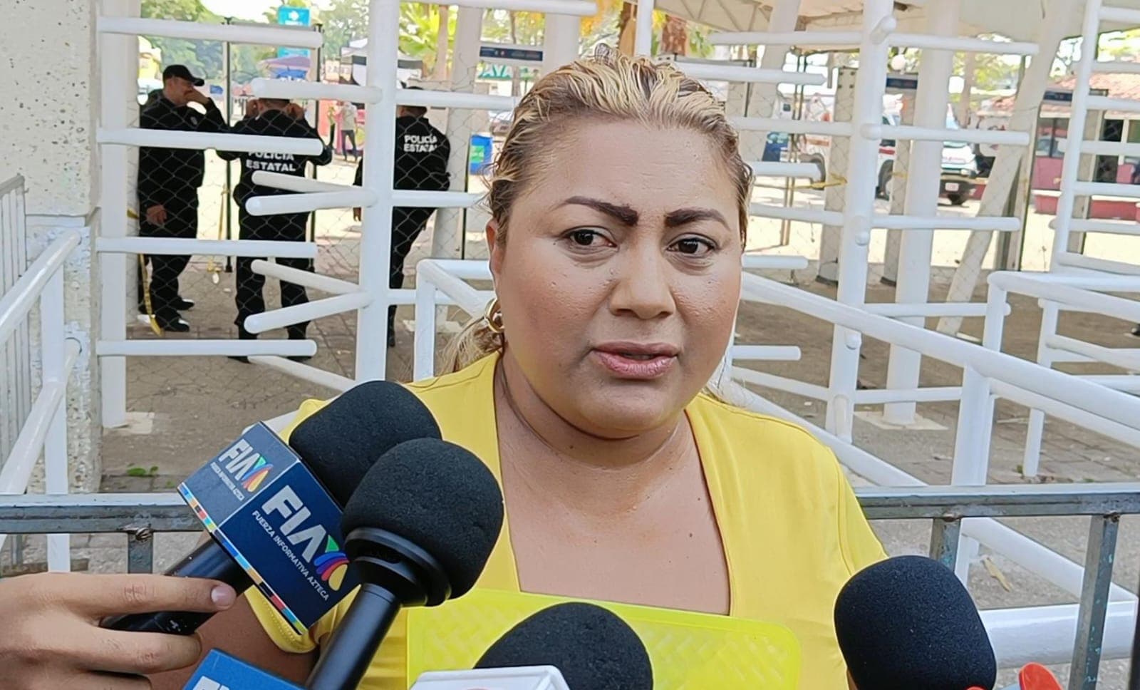 Familiares de posibles víctimas de incendio buscan a sus parientes desaparecidos