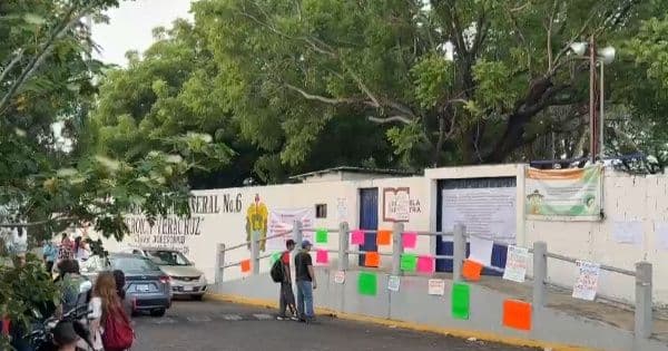 Denuncian ante FGE acoso de profesores en Veracruz 
