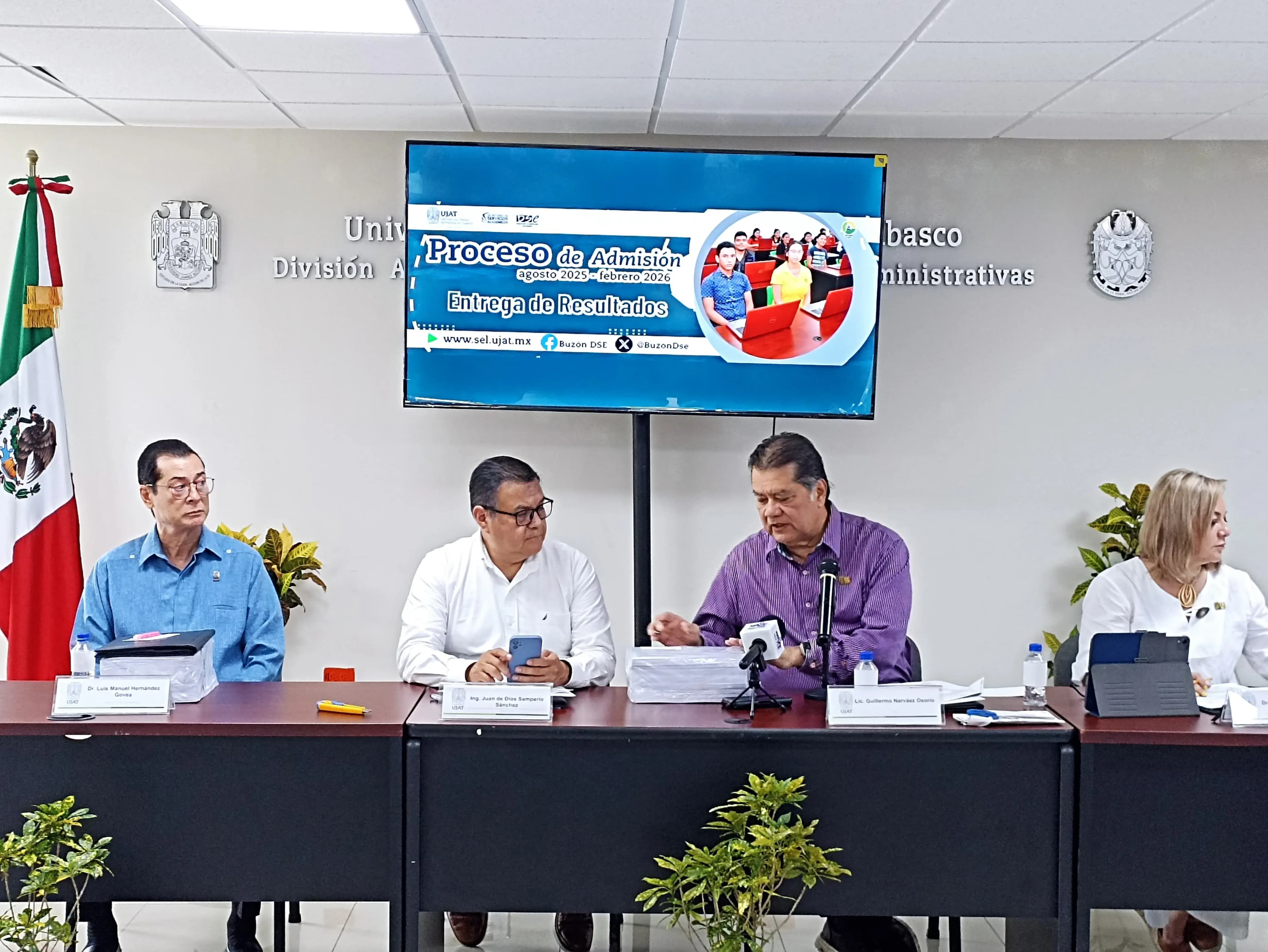 65% aspirantes aprobaron Ceneval de UJAT: Rector