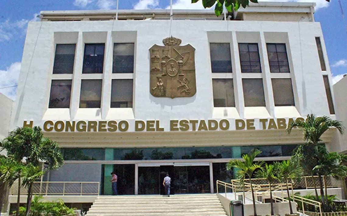 Desde abril, pueden adoptar parejas del mismo sexo