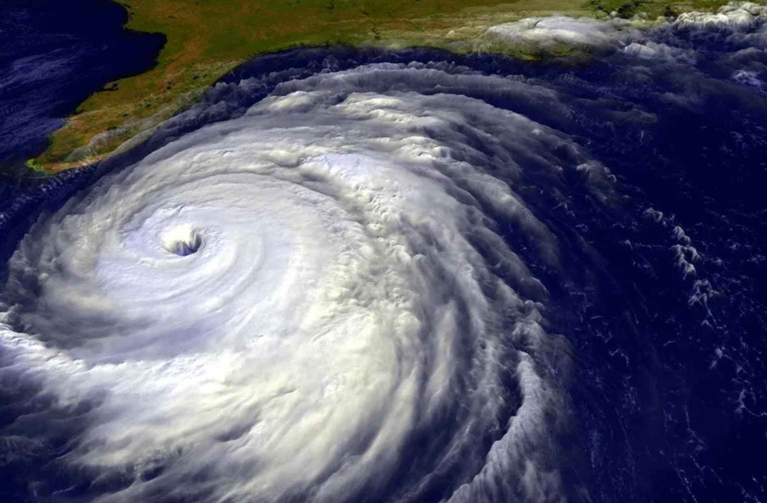 Todavía están a tiempo de evacuar: gobernador de Florida