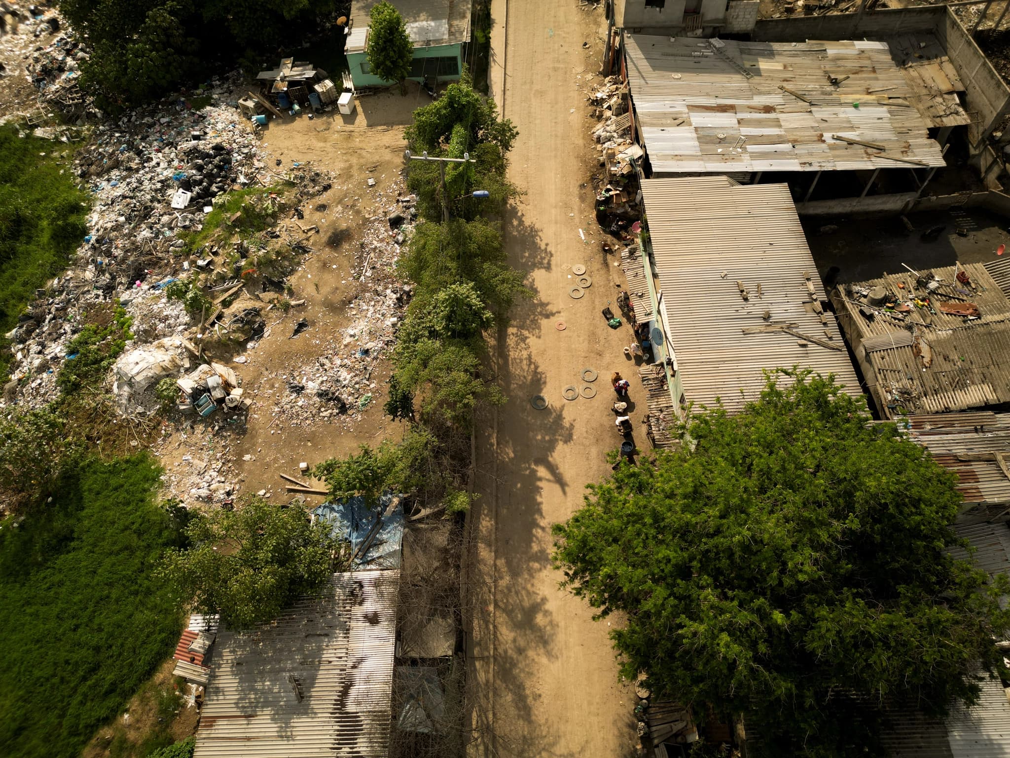 Comunidad Lázaro Cárdenas "abandonada" como la basura  