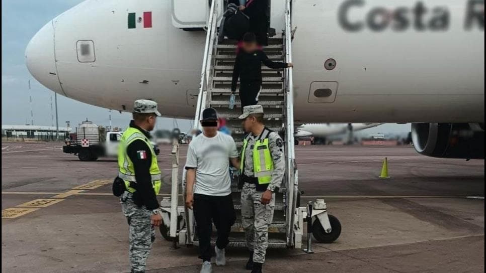 ¿Qué pasó con el hombre que intentó desviar el vuelo de Volaris?
