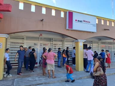 ImagenMódulos del INE atenderán hasta las 12 de la noche de este lunes 